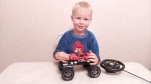 Монстр Трак (Monster Trak) на радиоуправлении, распаковка новой машинки.