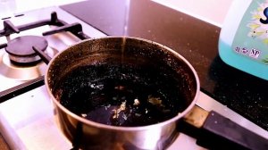 THE PERFECT WAY TO CLEAN A BURNT FRYING PAN.Vinegar and detergents.Kitchen tricks.