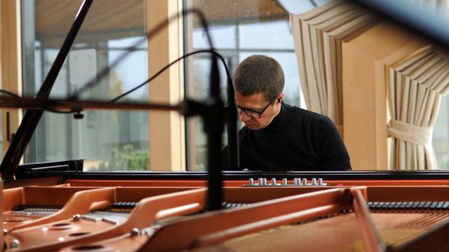 Maksimowicz / Golovanov "Understanding" from BEYOND album смотреть онлайн