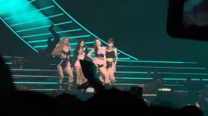 Blackpink - Pretty Savage fancam at Coachella Weekend 1 4/15/23