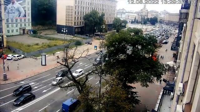 Веб-камера Киев Европейская площадь + Майдан 2022 08 12 смотреть онлайн