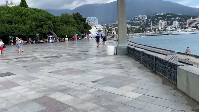 Ялта. Набережная. Лето 2021 смотреть онлайн