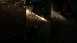 Отлетел диск болгарки это просто жесть