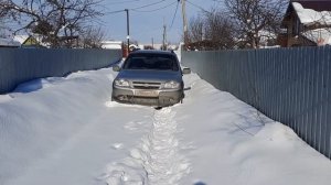 шевроле нива на r18 дисках по снегу