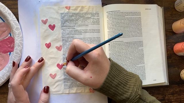 Easy Valentine's Day Bible Journaling Idea- Acrylic Hearts- John 3:16 смотреть онлайн