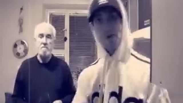 Отец и сын читают рэп смотреть онлайн