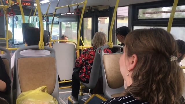 Поездка на автобусе ЛИАЗ 4292. Город Нижневартовск. Маршрут 5. смотреть онлайн