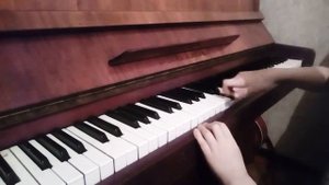 Игра на фортепиано деспасито