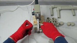 Как сделать УПОРЫ для ОТЖИМАНИЙ из полипропиленовой трубы,своими руками! Экономим свои деньги!