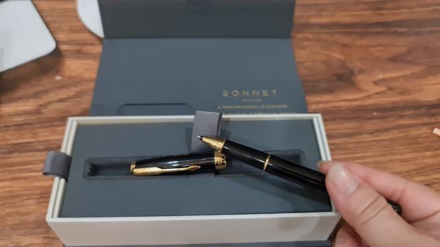 Parker Sonnet 17 Lacquer Black GT Rollerball Pen смотреть онлайн
