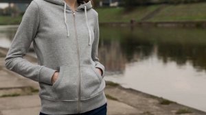 Модная толстовка с капюшоном – Как носить?