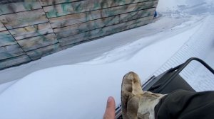 Повёз девчонок показать алюминиевую трубу с печки
