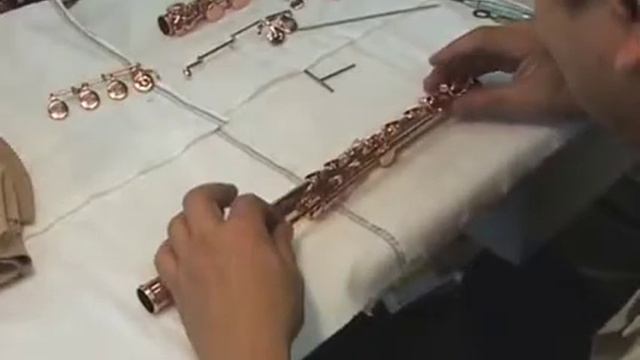 Assembling the parts of the art work смотреть онлайн