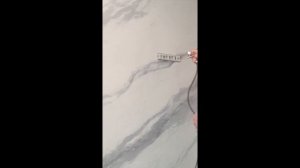 Белый мрамор своими руками/Акцентная стена под мрамор/мастер класс по декоративной штукатурке/мрамо