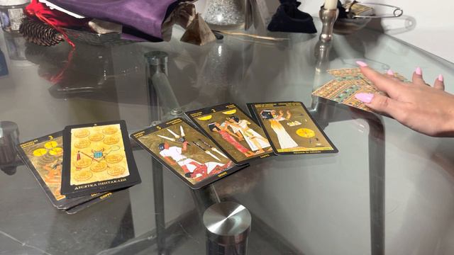 Почему он молчит?🧐Причина молчания человека 🪬🌺