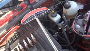 подлинная свеча DENSO IK20TT (установка)