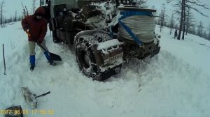 ВСТРЕТИЛИ В ТУНДРЕ... Заднеприводной МАЗ! / Rear-wheel truck far into the tundra in winter!!!!