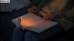 Фонарик на прищепке для чтения книг в темноте. Как сохранить зрение при чтении.