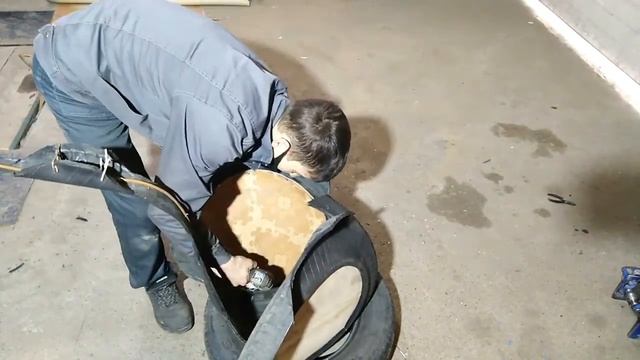 Мастер-класс Как сделать Лебедей из шины своими руками. Поделки для дачи.