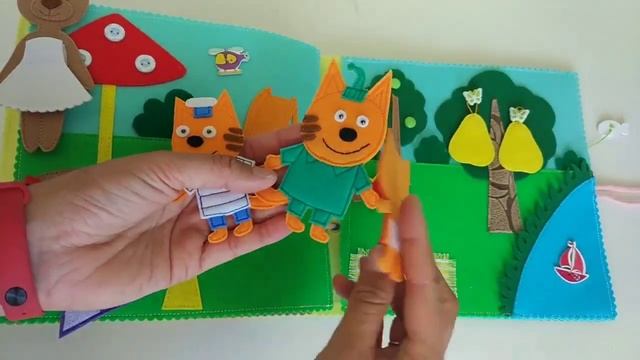 Развивающая книжка из фетра с мультяшками