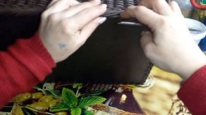 Валик на донышке из газетных трубочек. ПОДСКАЗКА.