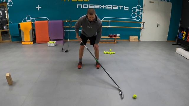 КАК ПРАВИЛЬНО ДЕРЖАТЬ КЛЮШКУ ?! | ЧТО ТАКОЕ ДРИБЛИНГ ?! | АЗЫ ТЕХНИКИ ВЛАДЕНИЯ КЛЮШКОЙ смотреть онлайн