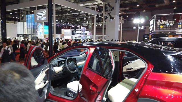 Hozon Auto 合众汽车 第二款量产电动汽车“U” смотреть онлайн