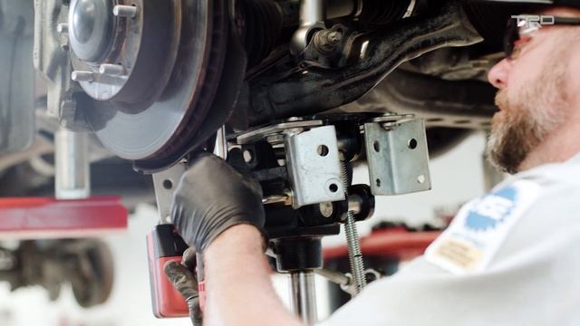 TRD Shocks for Off Road Enthusiasts: Toyota Tacoma Project Part 1 смотреть онлайн