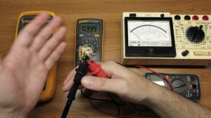 Как проверить переменный резистор Цифровым мультиметром.