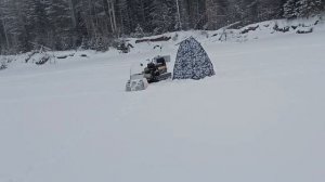 На рыбалке. Крутой газовый обогреватель в палатке. Мой снегоход Буран.