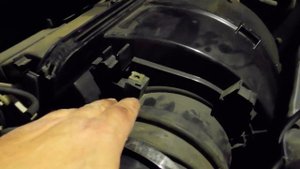 Замена вентилятора печки Audi а6-с4.