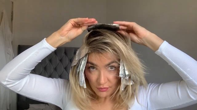 HOW TO BALAYAGE YOUR HAIR AT HOME DIY | Redken Shades EQ 10VG смотреть онлайн