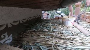 Утеплитель из камыша. Заделка глиняно песчаным раствором.