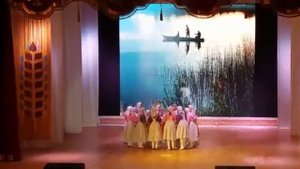 Русский танец на день сельского хозяйство.