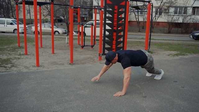 5 ЭФФЕКТИВНЫХ ВИДОВ ОТЖИМАНИЙ ДЛЯ НАРАЩИВАНИЯ МЫШЦ смотреть онлайн