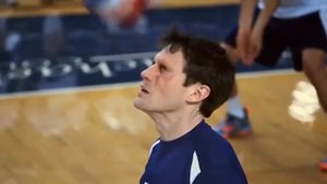 На матче по волейболу убили мячом (полная HD версия)