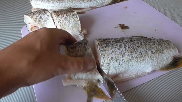 Приготовление жареной щуки. Рыбацкая кухня. Щука жареная. Кулинарные рецепты. Cooking fried pike смотреть онлайн