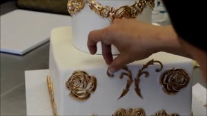 Украшение тортов | Украшение тортов золотом