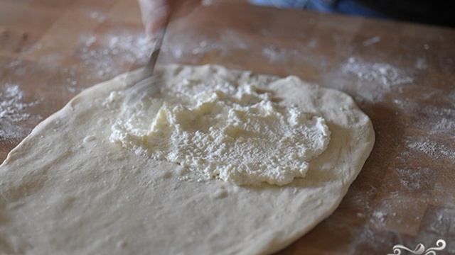 Кальцоне с брокколи