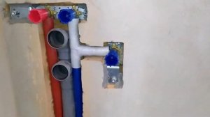 Вода и канализация под мойку на кухню.