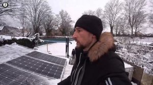 Солнечные панели зимой под снегом. Бесплатная энергия