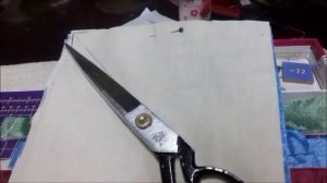 Не выбрасывайте старые шторы   из них можно сшить красивенные блоки.