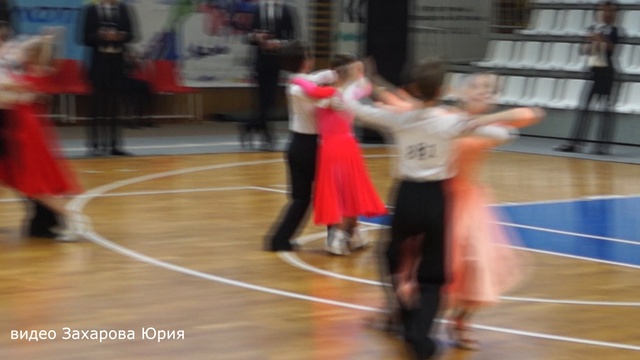 Медленный вальс в финале танцуют Захаров Степан и Крапивина Арина пара №76