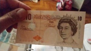 Золотые банкноты Великобритании