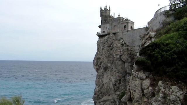 Замок "Ласточкино гнездо" на скале Аврора. Скала Парус. Орёл на скале Бурун смотреть онлайн