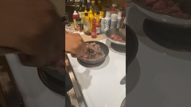 Testing the Ninja Foodi NeverStick Skillet смотреть онлайн