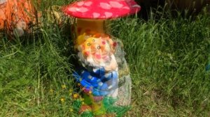 Садовая фигура гномик с грибом купить для ландшафтного дизайна сада дачного участка дома коттеджа