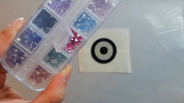 Rhinestones, epoxy resin  Suspension  No  2.  Стразы, эпоксидная смола  Подвеска  № 2. смотреть онлайн