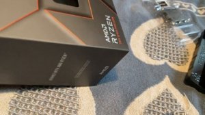 Quick unboxing of the Ryzen 5 7600 AMD processor