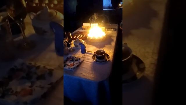 Торт со свечками  своими руками смотреть онлайн